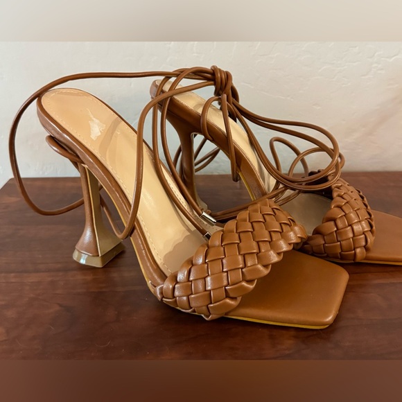SHEIN women’s lace up approximately 4 1/2” heel brown. - Picture 2 of 5